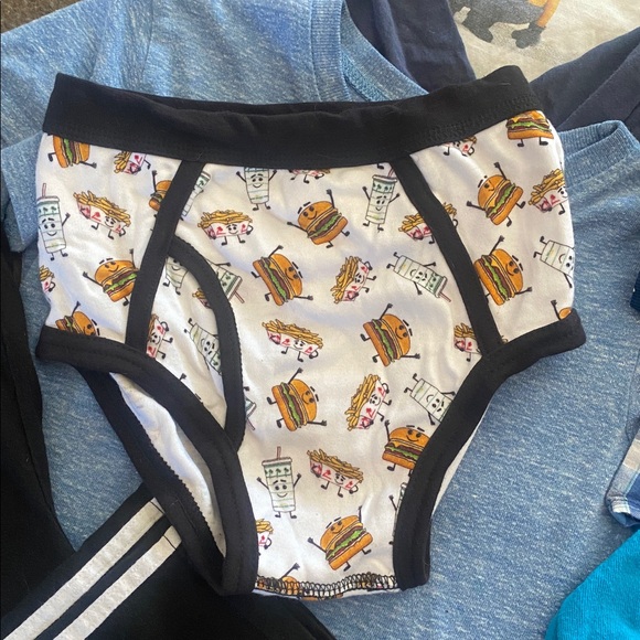 Toddler boy clothing bundle from 2T/3T x14 - Picture 12 of 14